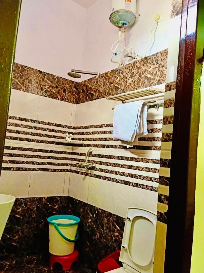 Shivjot Hotel Kharar Exterior photo