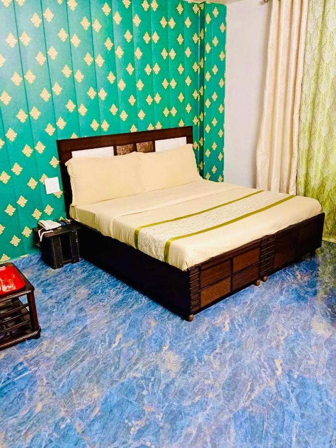 Shivjot Hotel Kharar Exterior photo