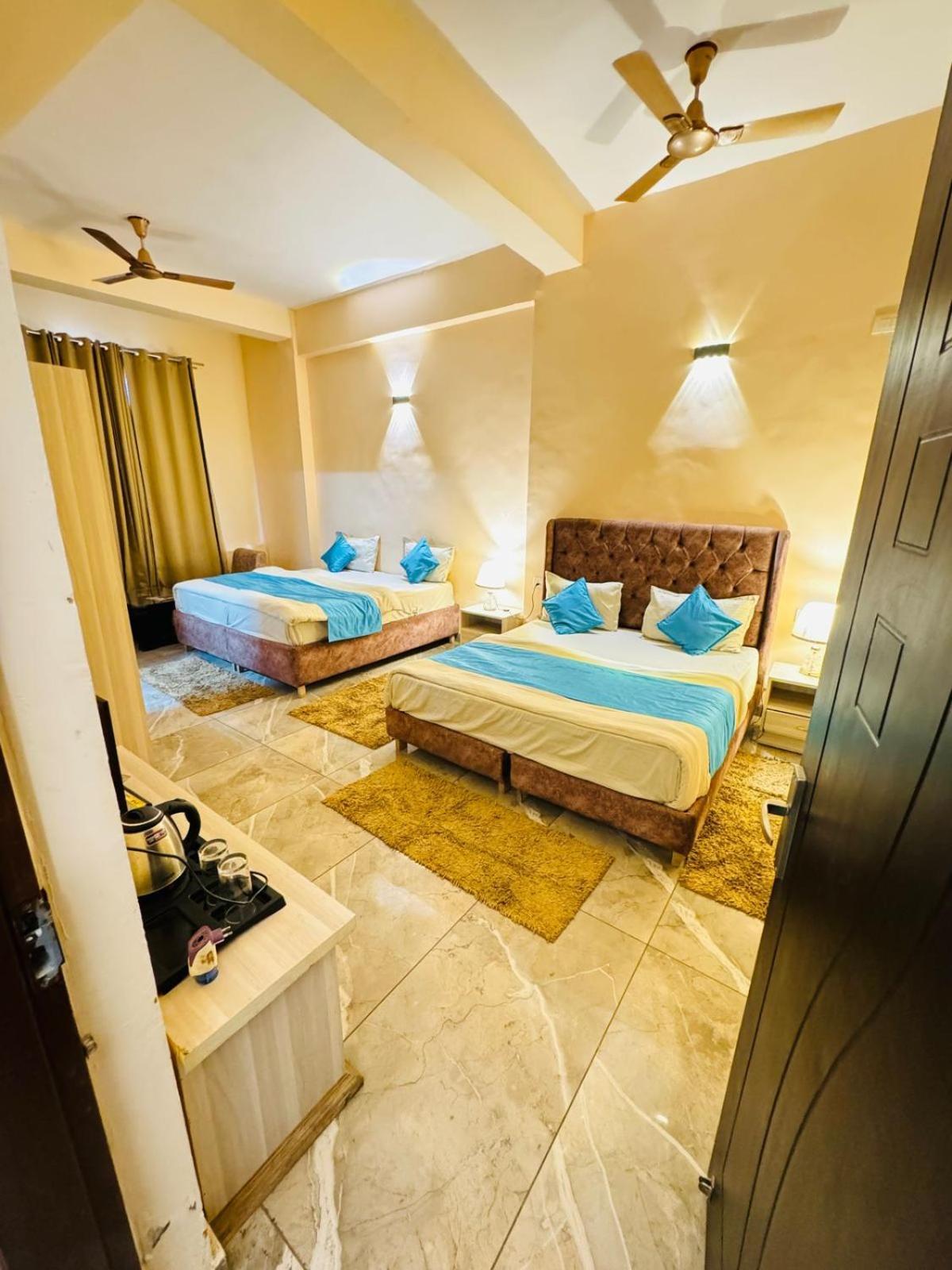 Shivjot Hotel Kharar Exterior photo